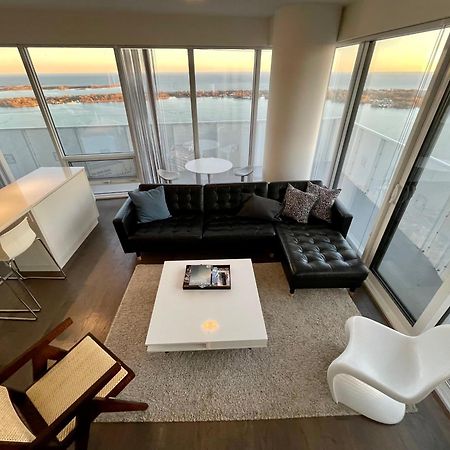 Presidential Suite Heart Of Downtown With Stunning View Toronto Eksteriør billede