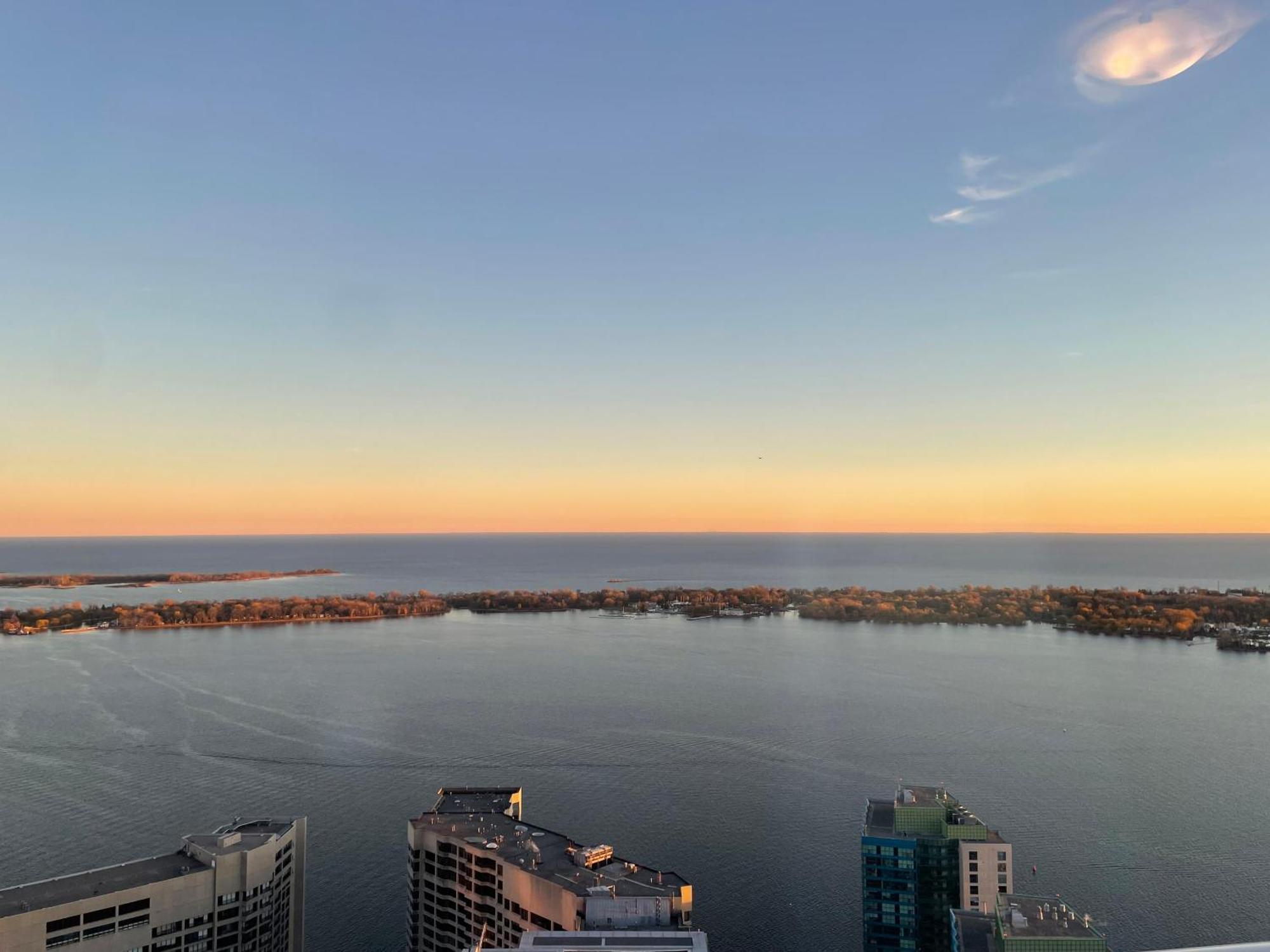 Presidential Suite Heart Of Downtown With Stunning View Toronto Eksteriør billede
