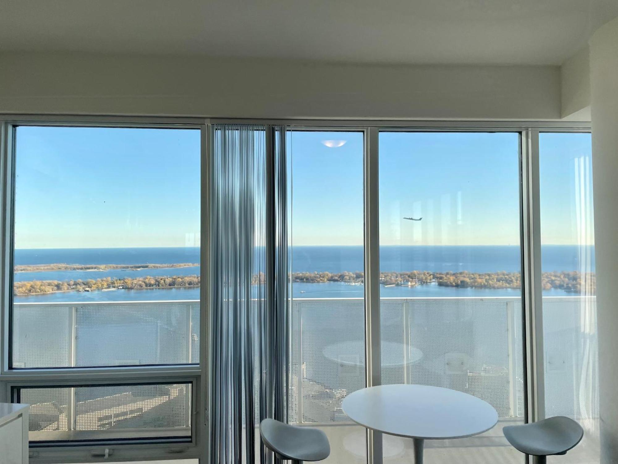 Presidential Suite Heart Of Downtown With Stunning View Toronto Eksteriør billede
