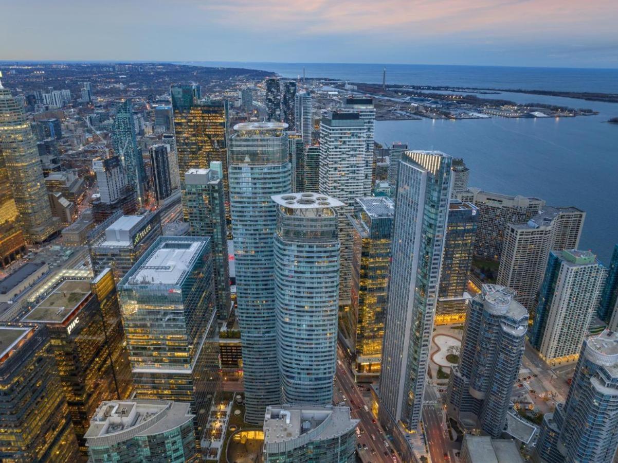 Presidential Suite Heart Of Downtown With Stunning View Toronto Eksteriør billede