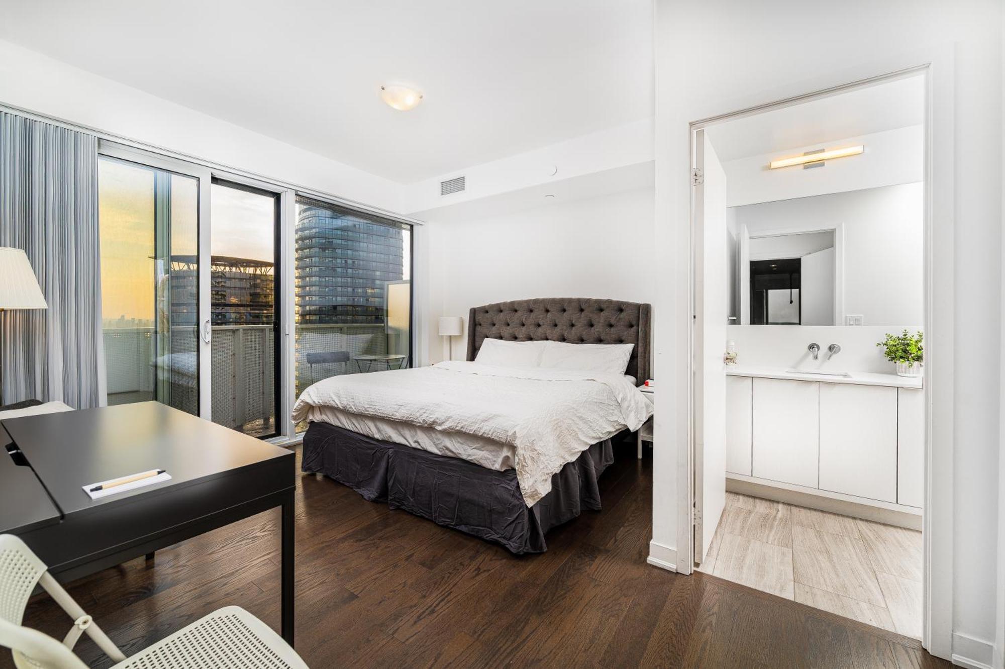 Presidential Suite Heart Of Downtown With Stunning View Toronto Eksteriør billede