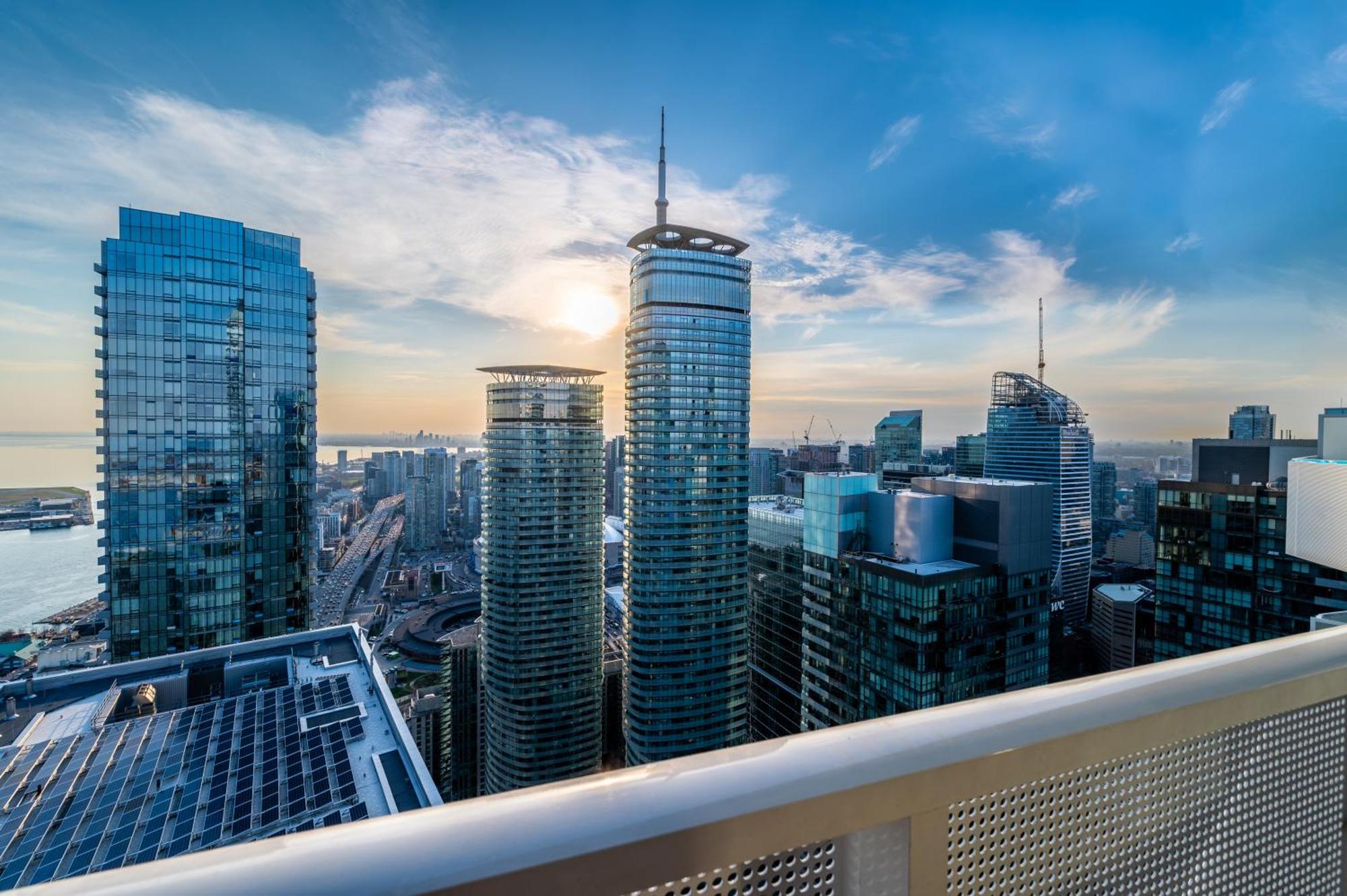 Presidential Suite Heart Of Downtown With Stunning View Toronto Eksteriør billede